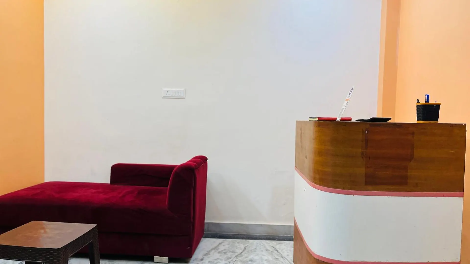 Hotel Premium Grand Fully Air Condition And Spacious Room Top Rated And Most Luxury Hotel Near Taj Mahal Agra   Agra (Uttar Pradesh)