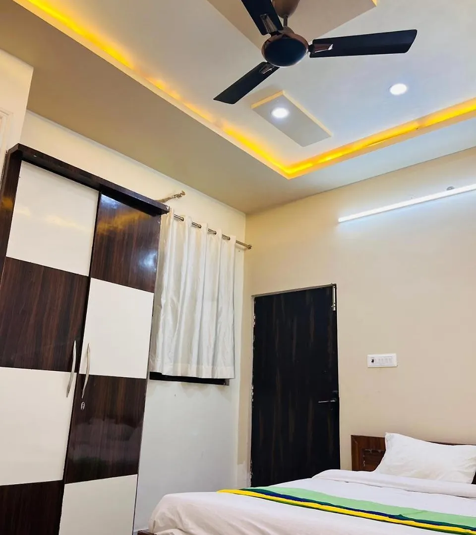 ***  Hotel Premium Grand Fully Air Condition And Spacious Room Top Rated And Most Luxury Hotel Near Taj Mahal Agra  India